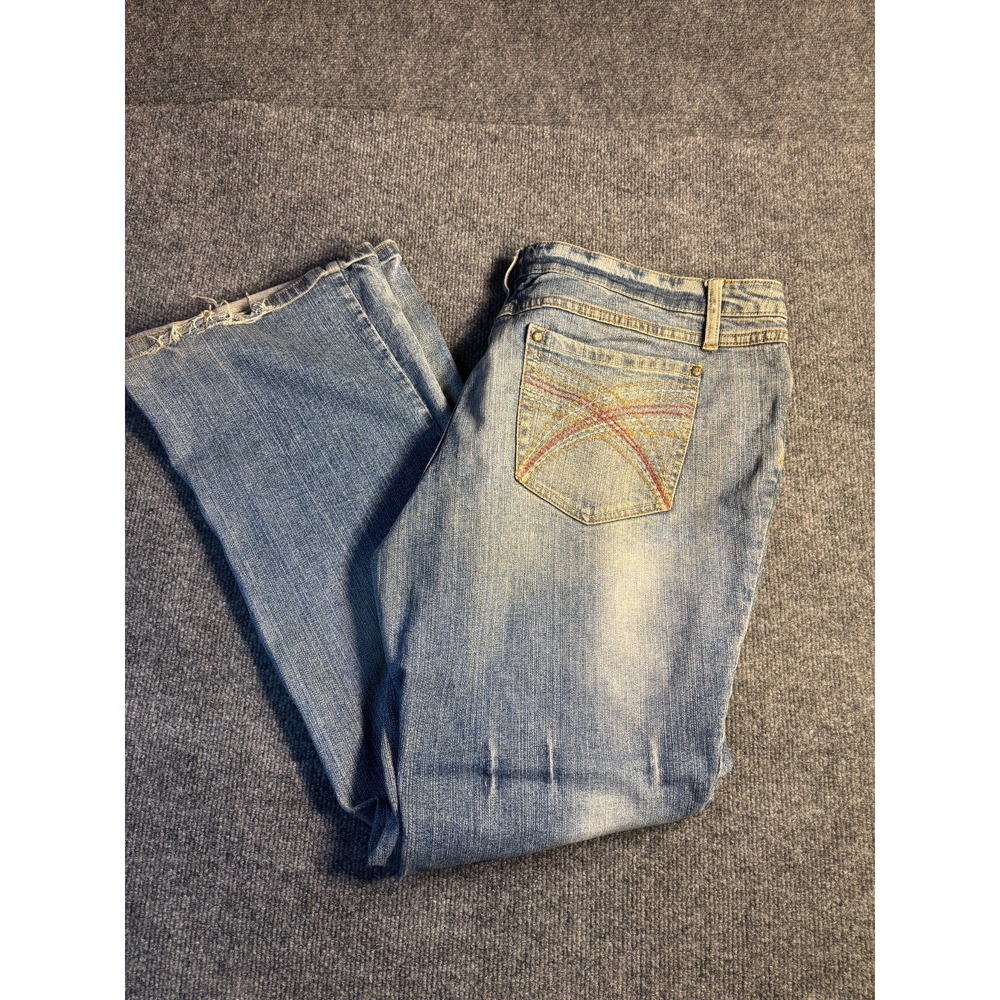 No Boundaries Bootcut Jeans Women's Size 19 Blue Denim Stretch Faded Frayed Hem